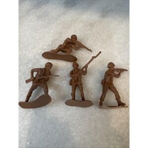 Vintage Lot Of 4 Toy Soldiers Brown‎